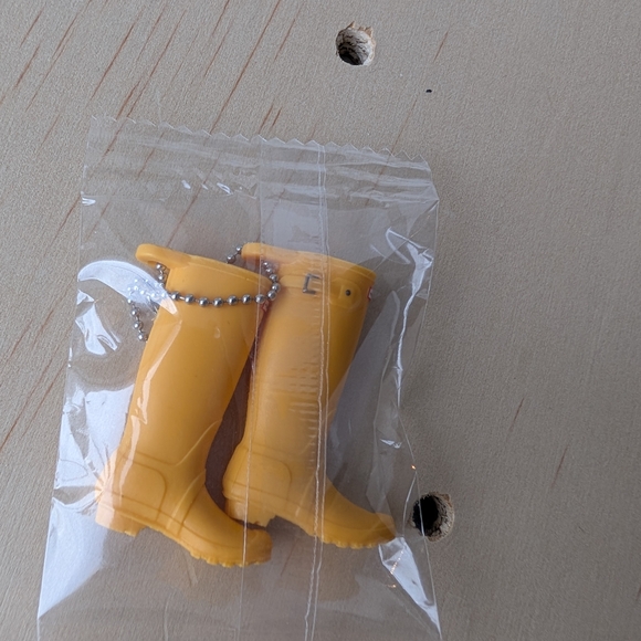 Yellow Hunters Rain Boot Keychain Bag Charm (New In Packaging) - Picture 9 of 9